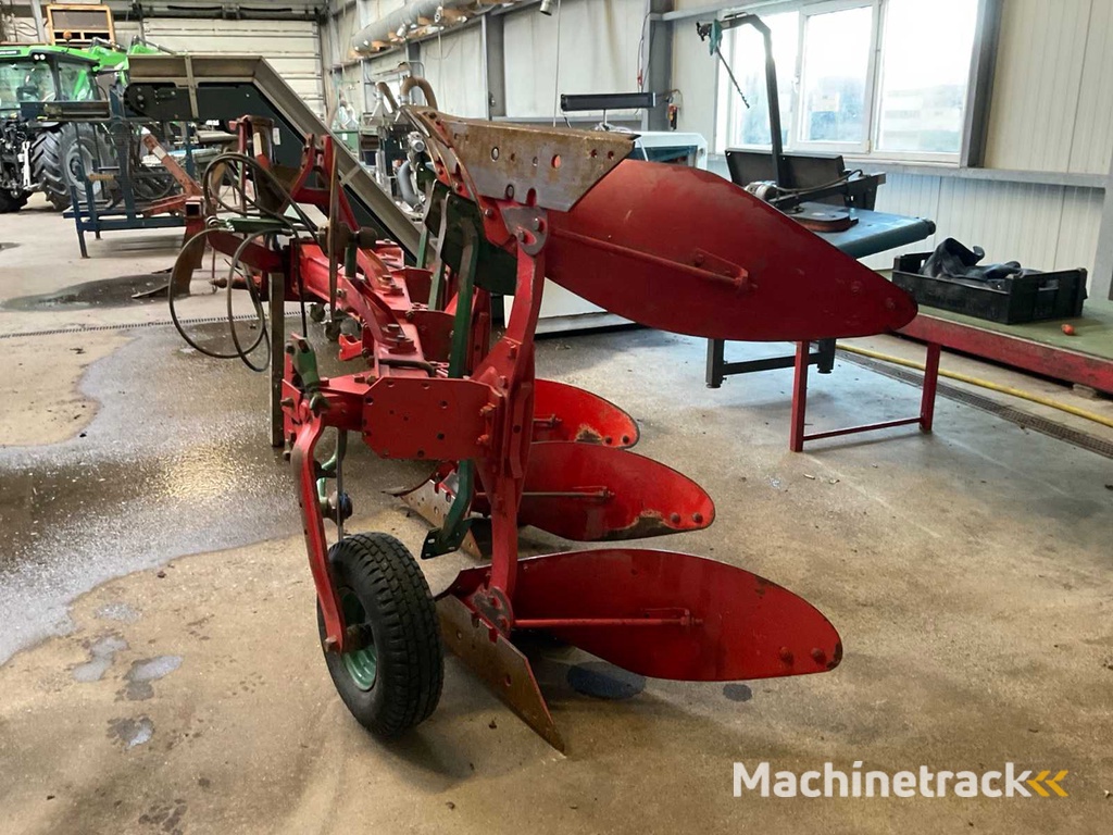 Kverneland Model. L 3/4-schaar Wentelploeg