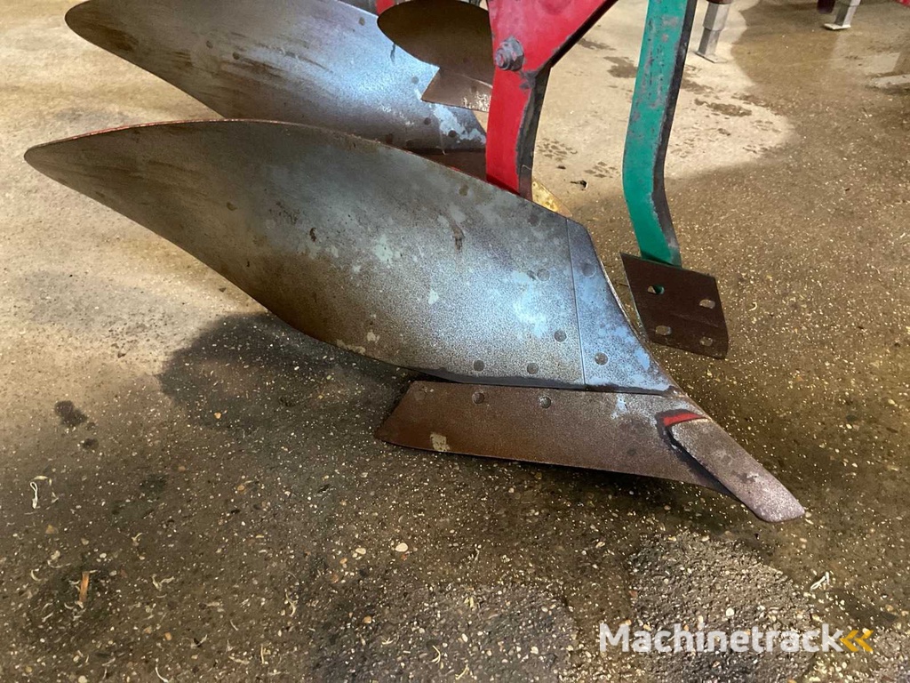 Kverneland Model. L 3/4-schaar Wentelploeg