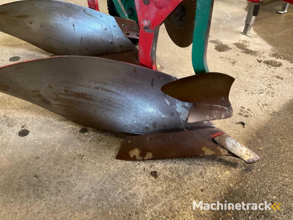 Kverneland Model. L 3/4-schaar Wentelploeg