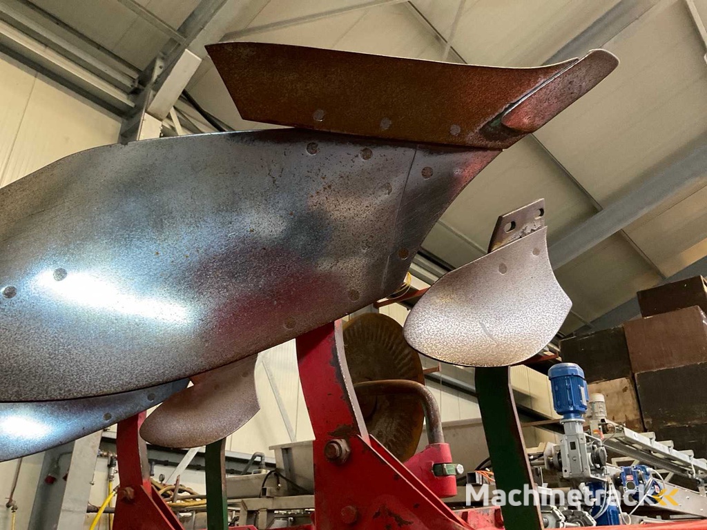 Kverneland Model. L 3/4-schaar Wentelploeg