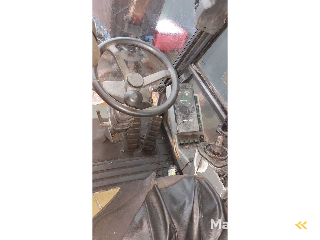 1995 Case 688B Mobiele kraan