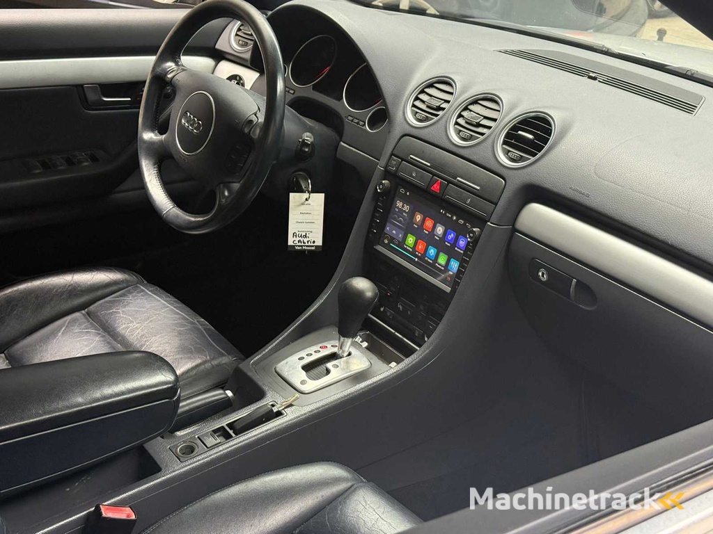 Audi A4 Cabriolet 2.4 V6 Exclusive Automaat, 58-JR-RB