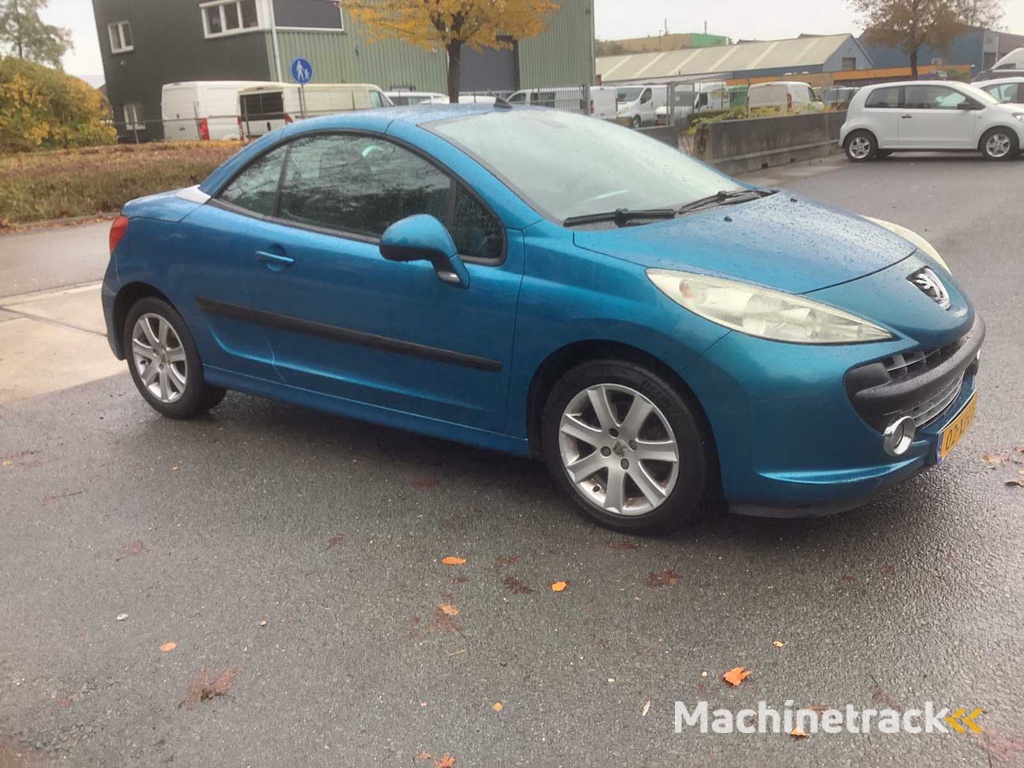 2007 Peugeot 207 CC 1.6 VTi Première - Personenauto