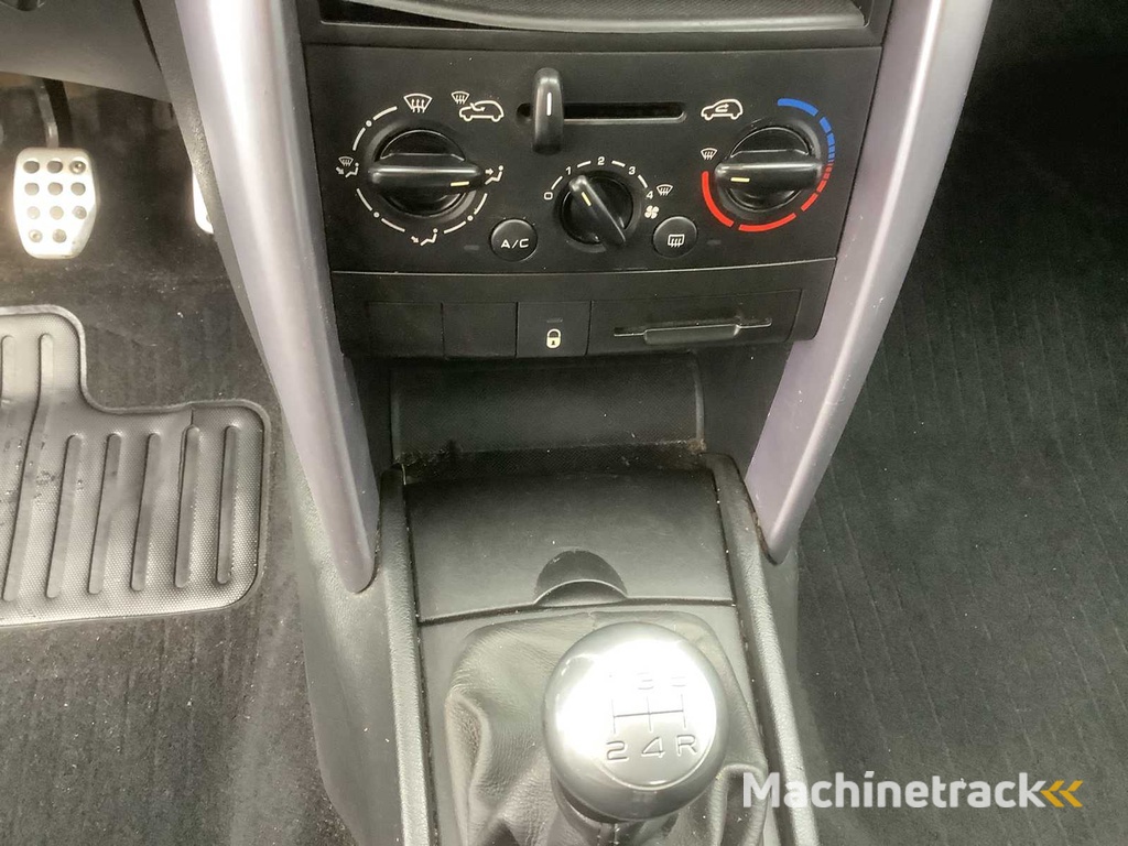 2007 Peugeot 207 CC 1.6 VTi Première - Personenauto