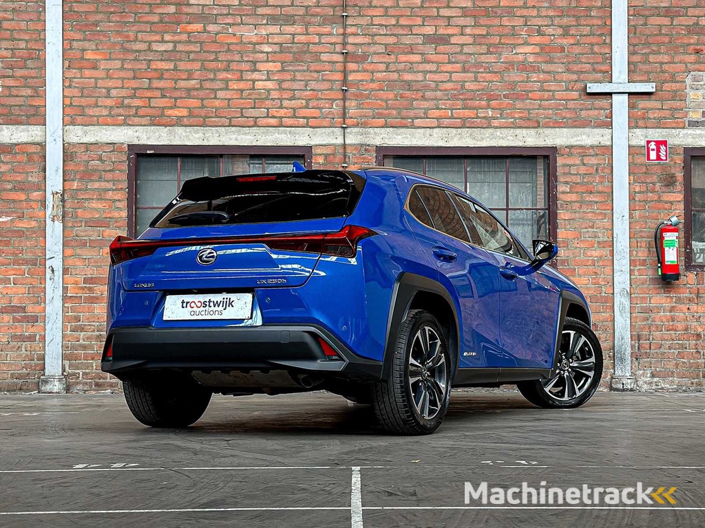 Lexus UX 250h Preference Line 184pk 2021, N-884-HP