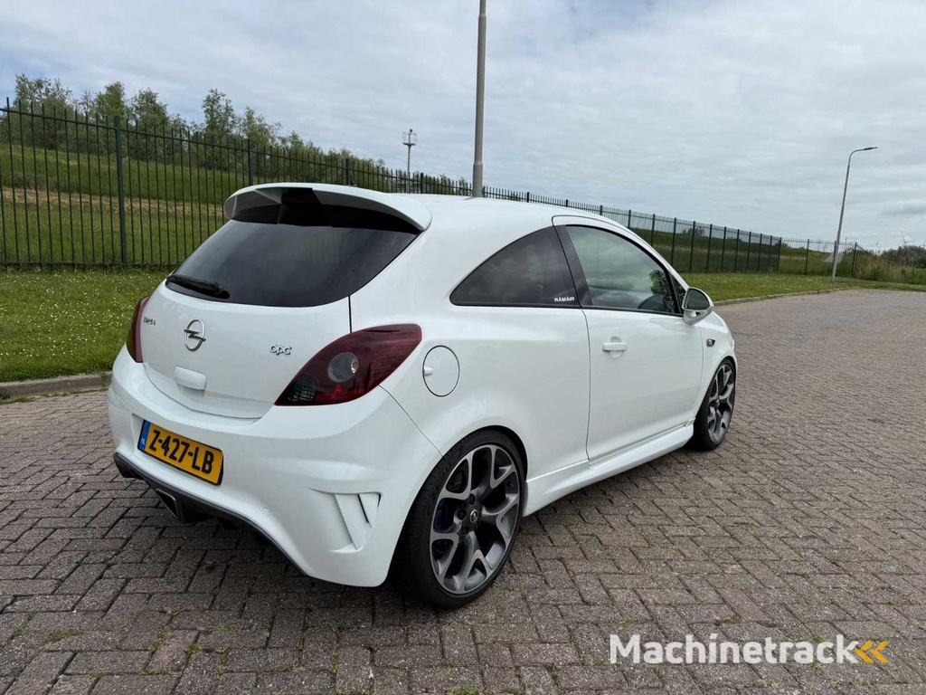 Opel Corsa 1.6 16V Turbo OPC, Z-427-LB
