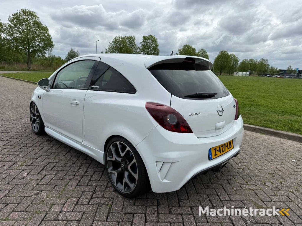 Opel Corsa 1.6 16V Turbo OPC, Z-427-LB