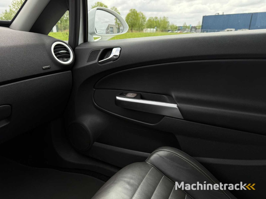Opel Corsa 1.6 16V Turbo OPC, Z-427-LB