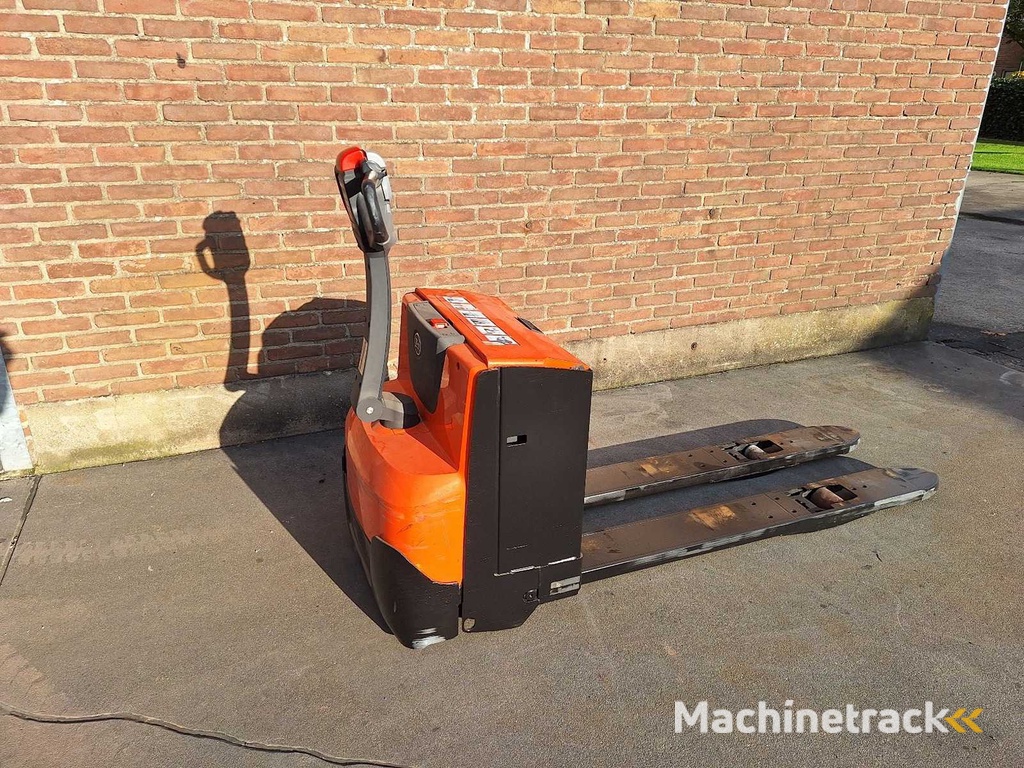 BT - 2015 - LWE 200 - Stapelaar