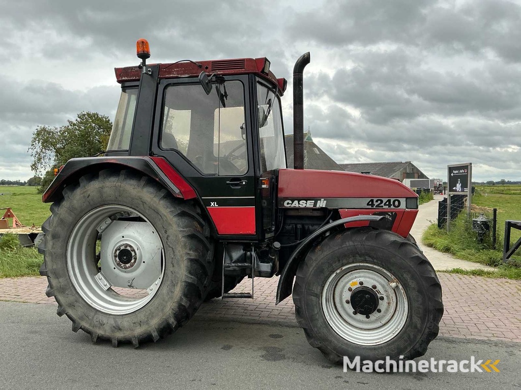1995 Case ih 4230 xl Vierwielaangedreven landbouwtractor