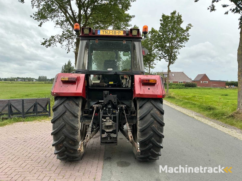 1995 Case ih 4230 xl Vierwielaangedreven landbouwtractor