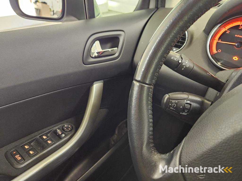 Peugeot 308 SW 1.6 VTurbo XS, ; 44-RDF-2