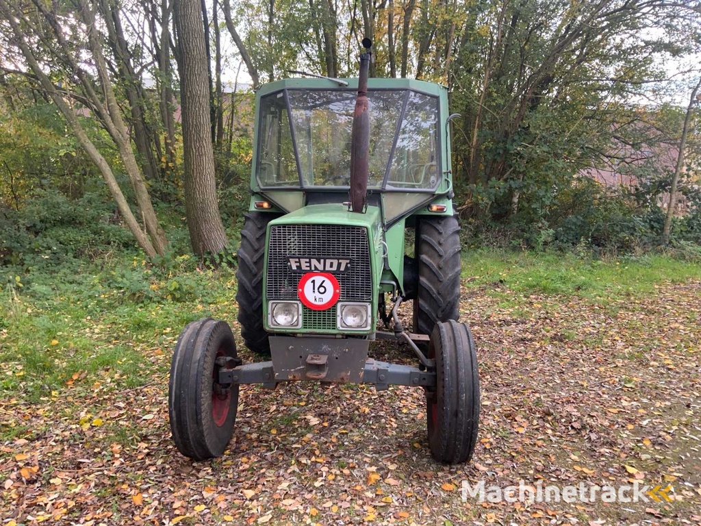 Fendt 135S Farmer 102S  Turbomatik Tweewielaangedreven landbouwtractor