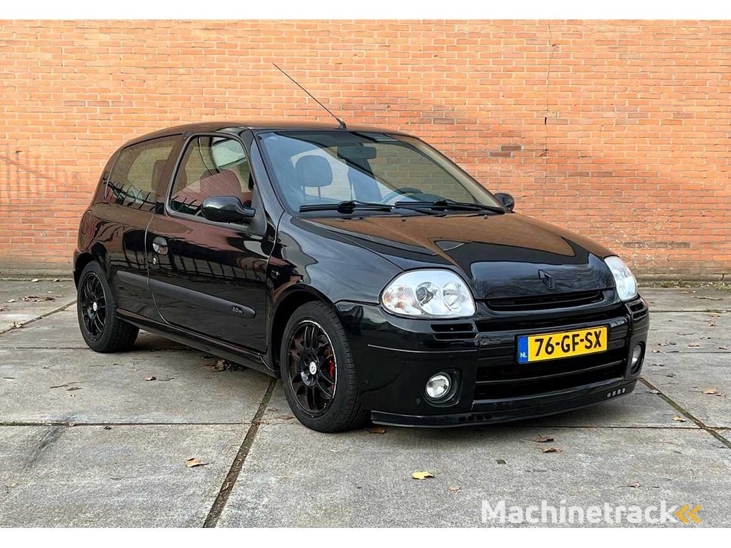 Renault Clio 2.0-16V RS, 76-GF-SX