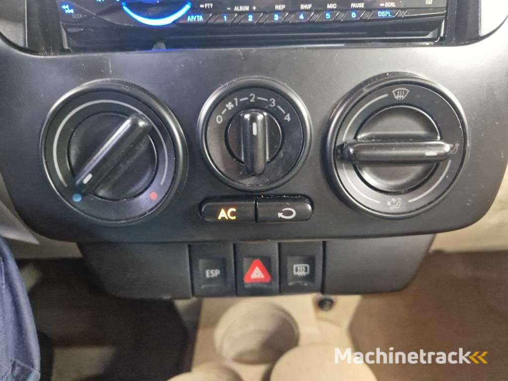 Volkswagen New Beetle 2.0 Highline, 31-ZP-FJ