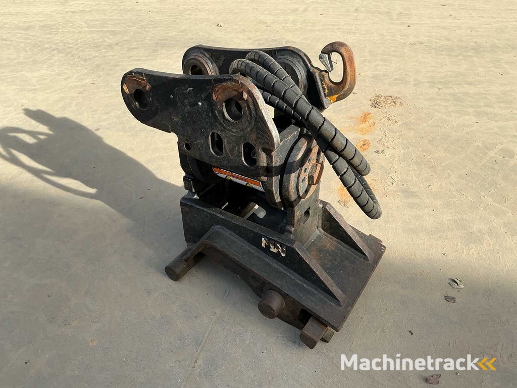 Matt Nielen - tilting piece CW10