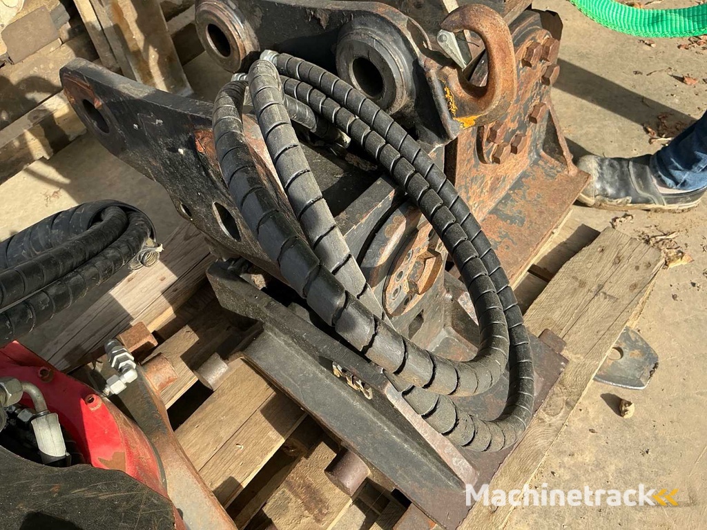 Matt Nielen - tilting piece CW10