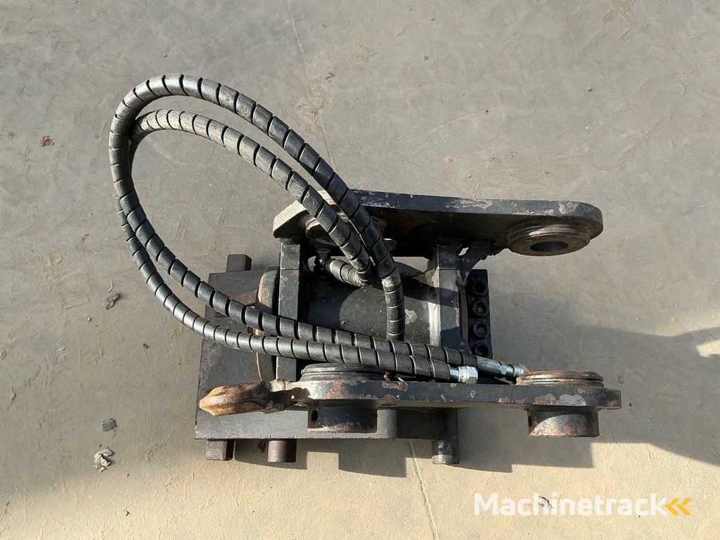 Matt Nielen - tilting piece CW10