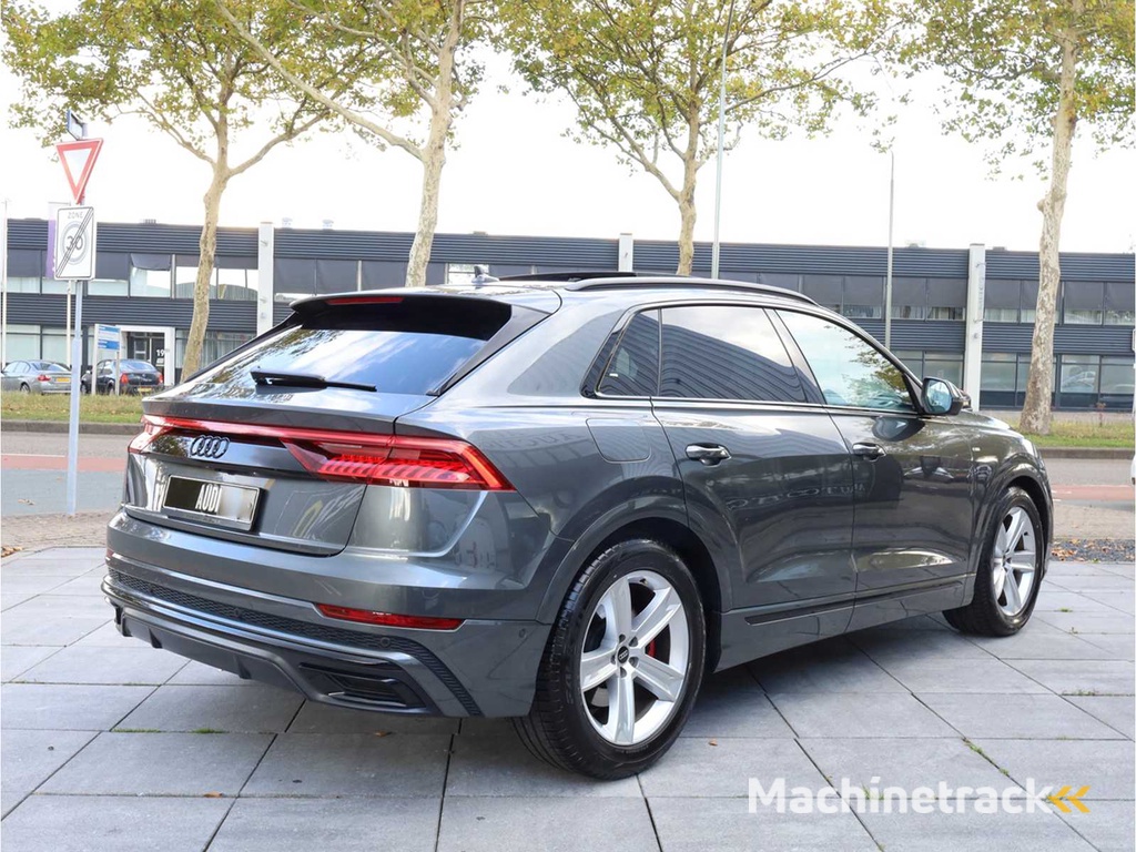 Audi Q8 55 TFSI e Quattro S-Line Automaat 380PK 2023