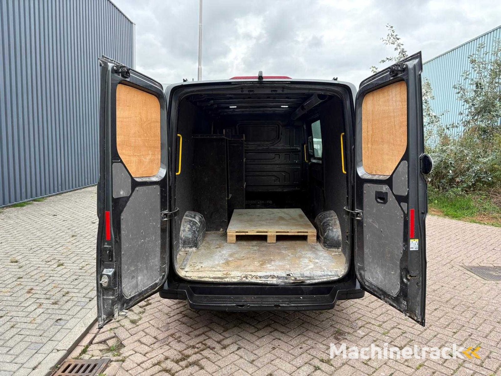 Volkswagen Crafter 30 2.0 TDI L3H2 Airco Cruise Automaat Navi, VRL-23-R