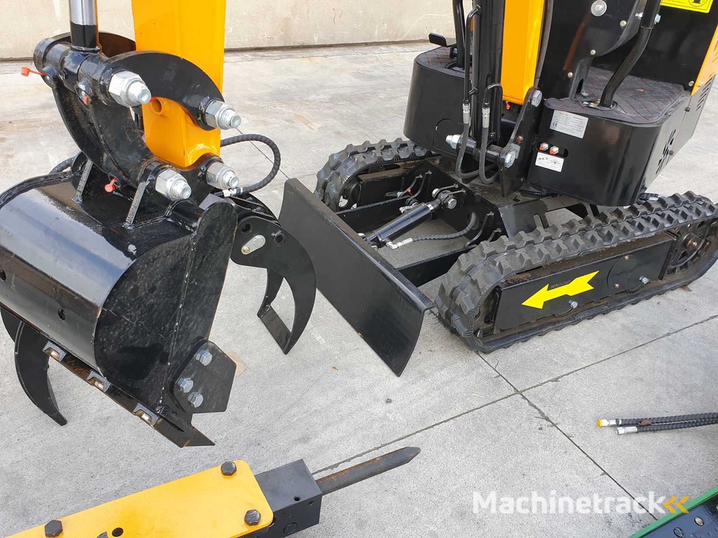 JPC HT12 Minibagger mit Anbaugeräten