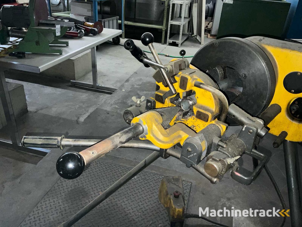 Rems 4020 draadsnijmachine