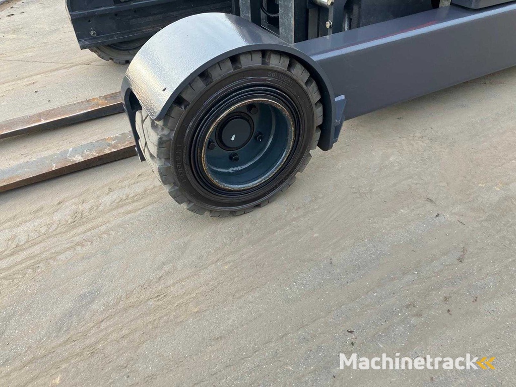 Linde R 20G-12 Reach vorkheftruck 2010