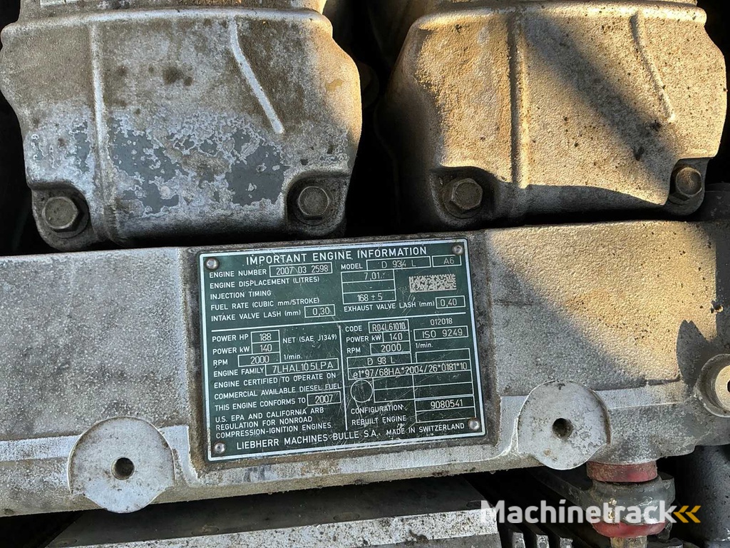 Liebherr - 924 - Rupsgraafmachine - 2008