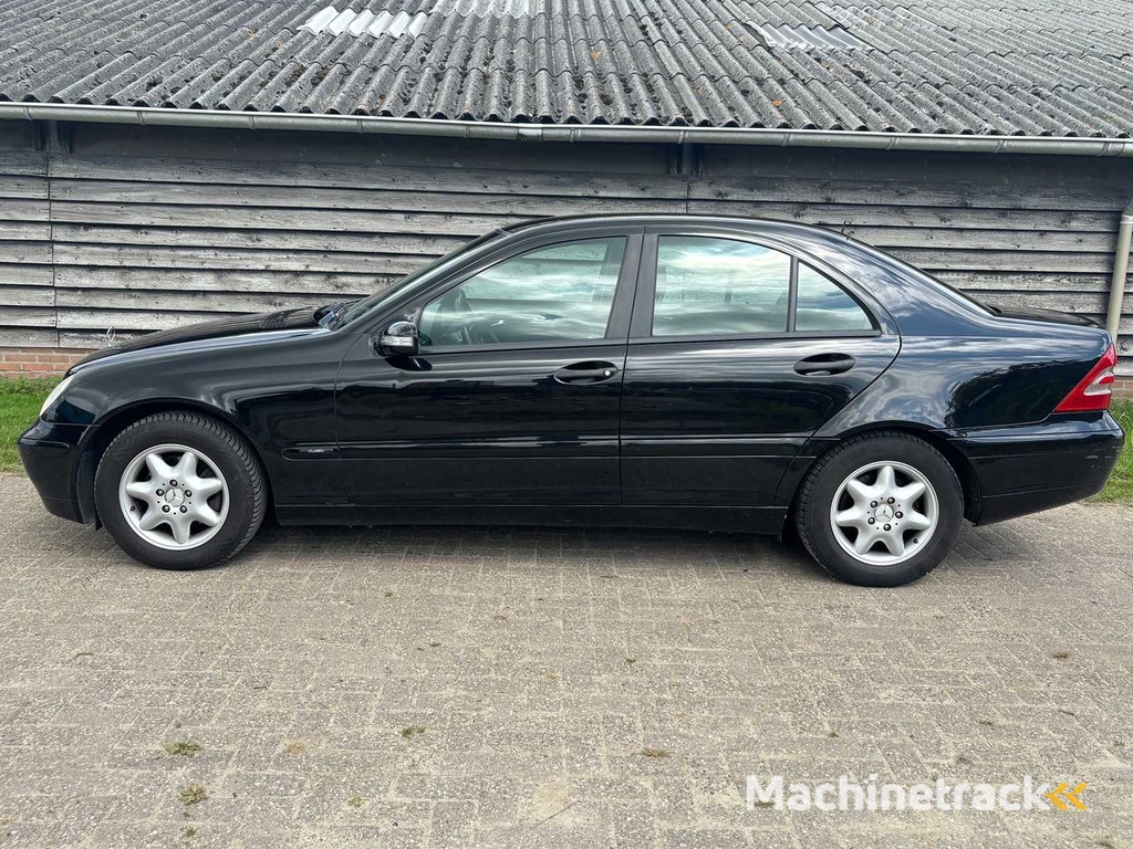 Mercedes-Benz - C-Klasse - 200 CDI Classic - PKW - 2004