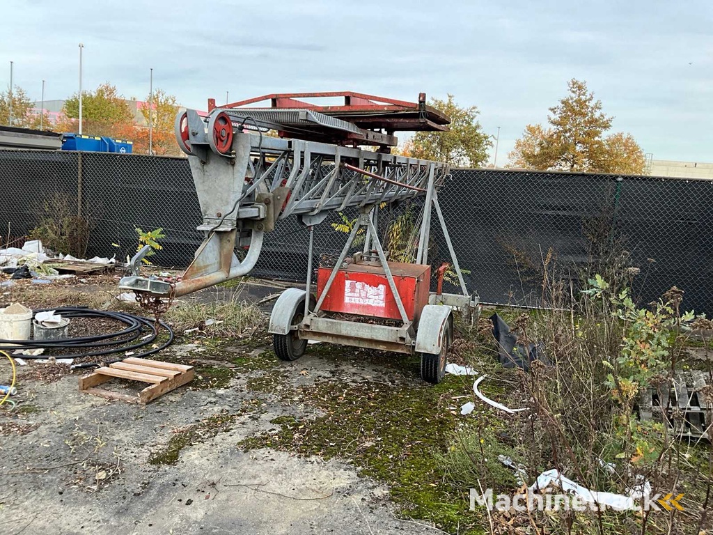 1995 LMB 310TL Construction Hoist