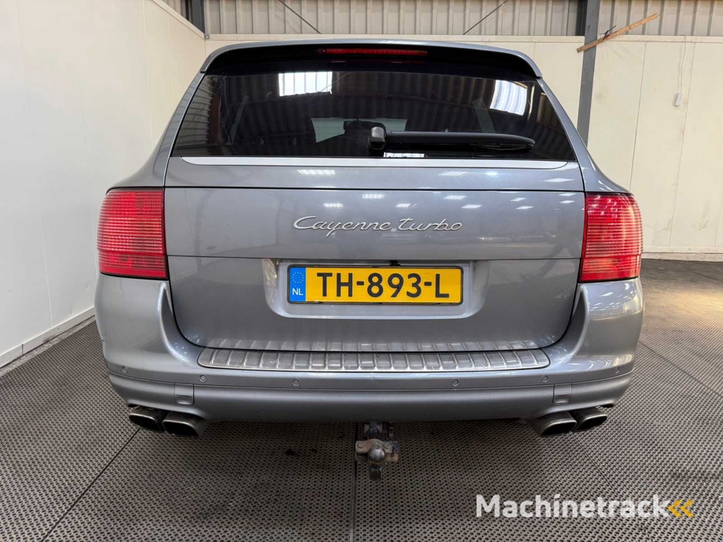Porsche - Cayenne Turbo - 4.5 V8 - 450 PS - PKW - 2002