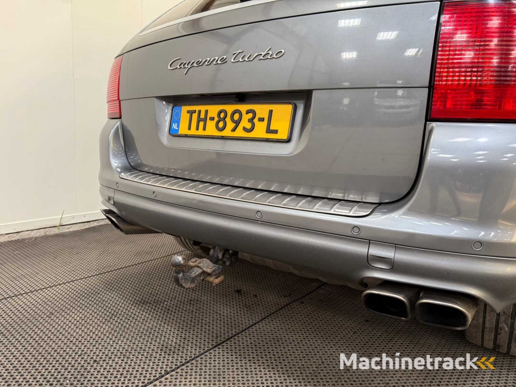 Porsche - Cayenne Turbo - 4.5 V8 - 450 PS - PKW - 2002