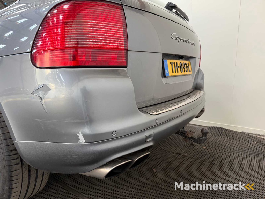 Porsche - Cayenne Turbo - 4.5 V8 - 450 PS - PKW - 2002