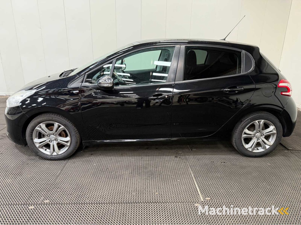 Peugeot - 208 - Personenauto - 2015