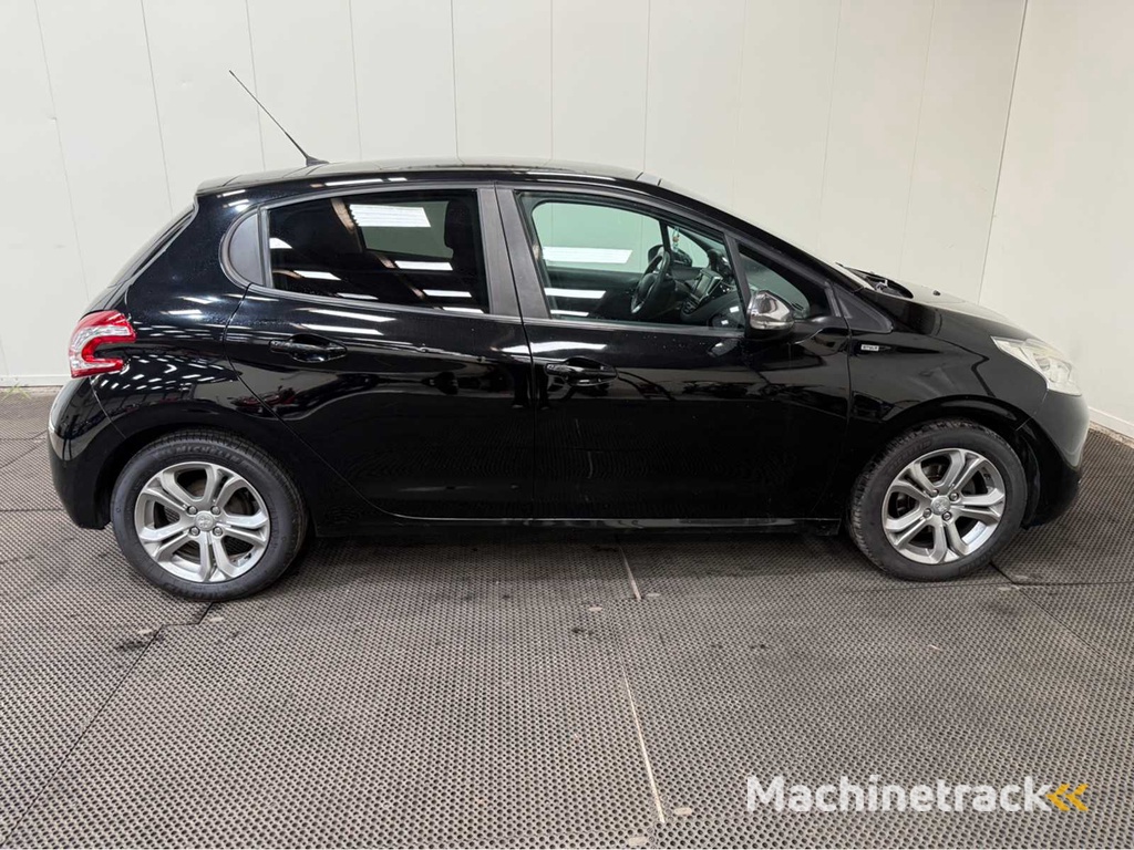 Peugeot - 208 - Personenauto - 2015