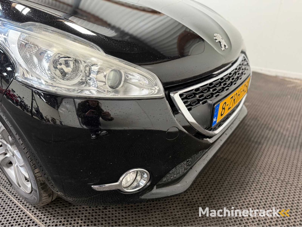 Peugeot - 208 - Personenauto - 2015