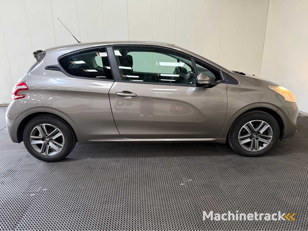Peugeot - 208 - Personenauto - 2012