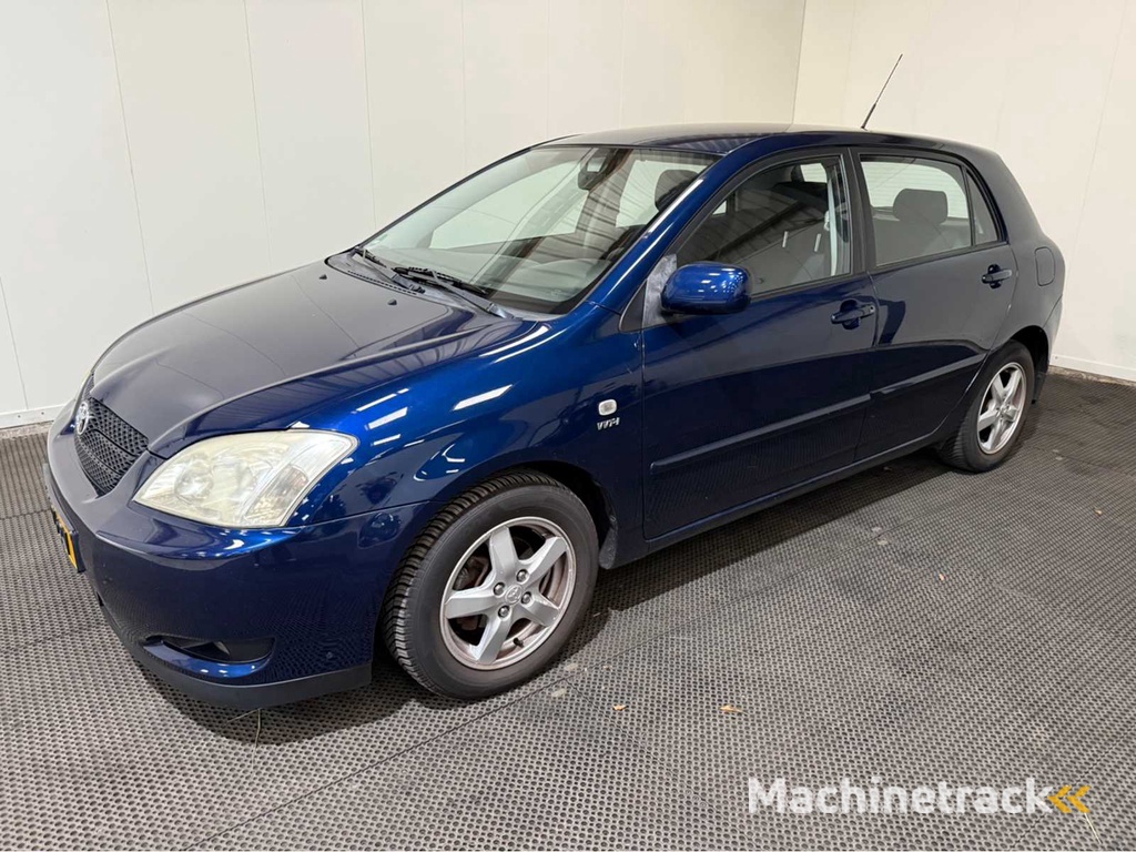 Toyota - Corolla - Personenauto - 2004