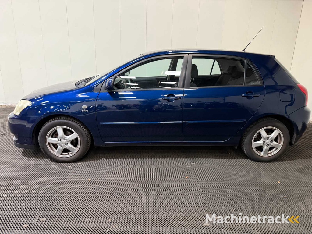 Toyota - Corolla - Personenauto - 2004