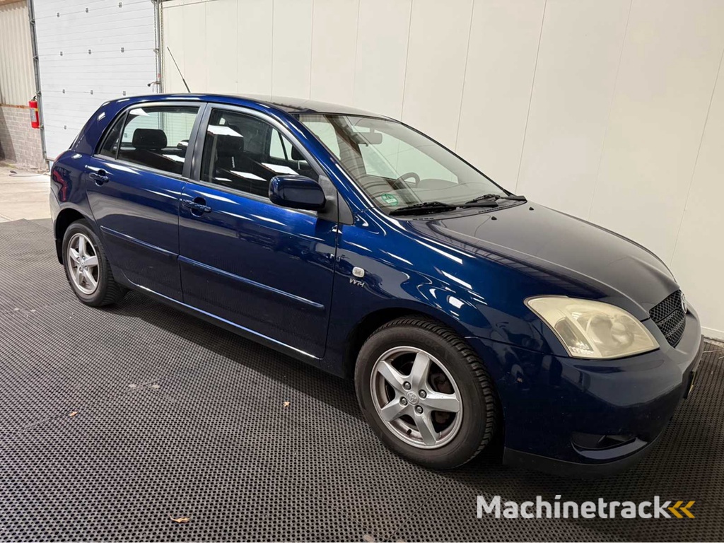 Toyota - Corolla - Personenauto - 2004