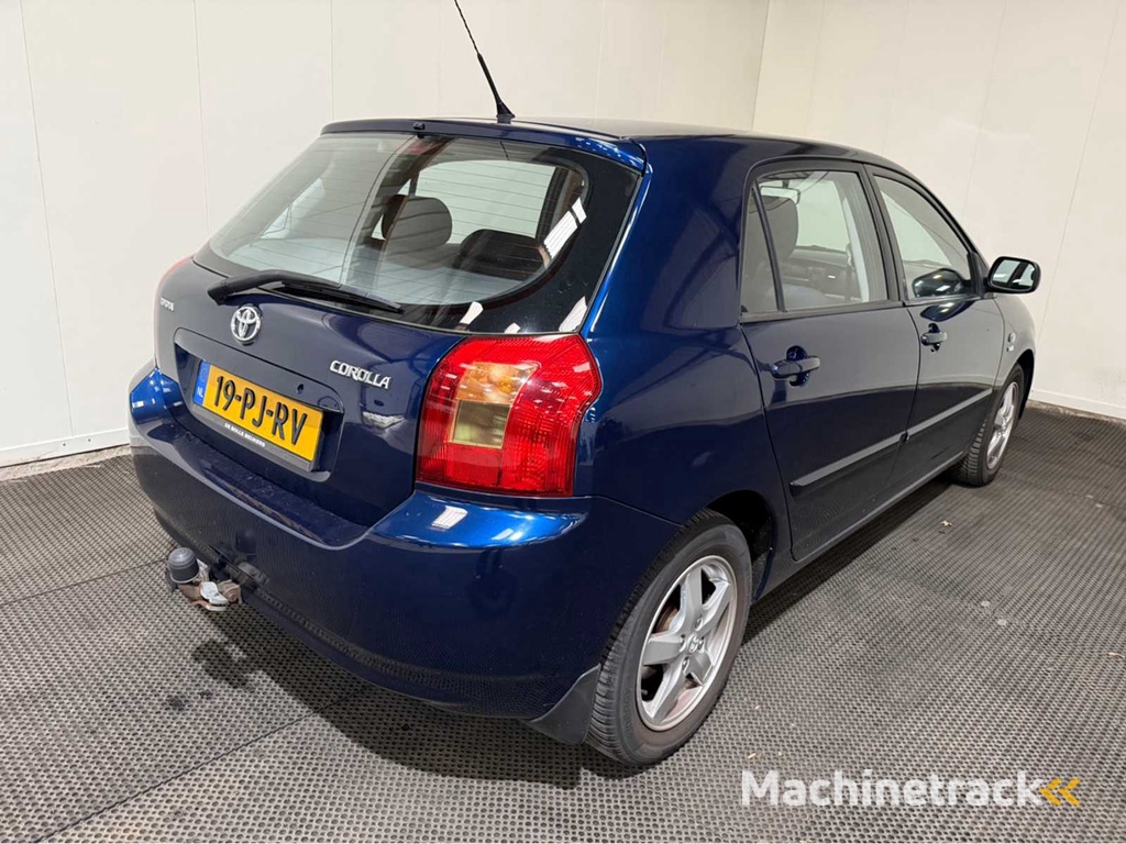 Toyota - Corolla - Personenauto - 2004