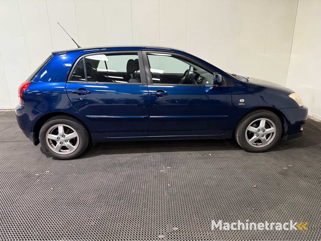 Toyota - Corolla - Personenauto - 2004