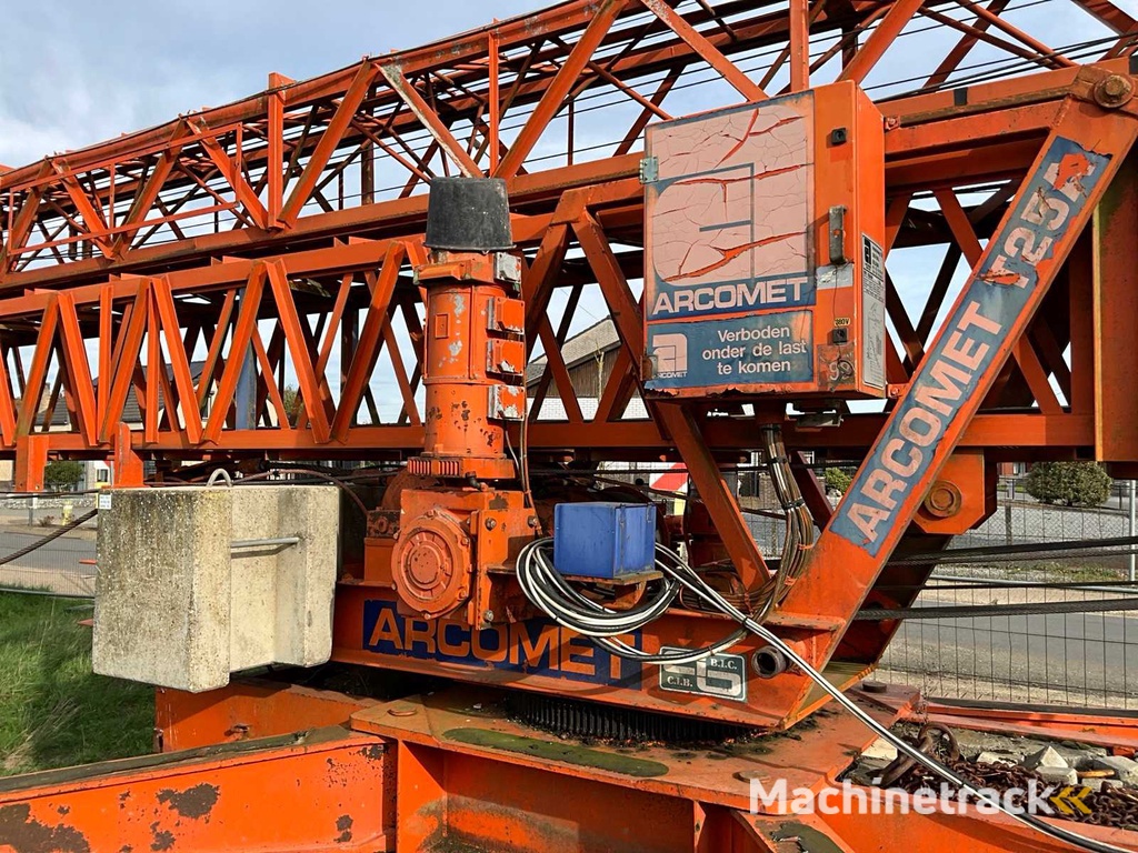 2000 Arcomet CT25A Torenkraan