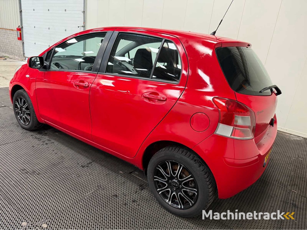 Toyota - Daihatsu - Charade - Personenauto - 2011