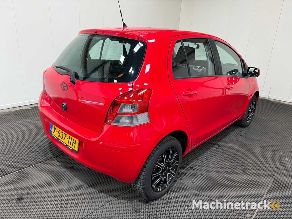 Toyota - Daihatsu - Charade - Personenauto - 2011