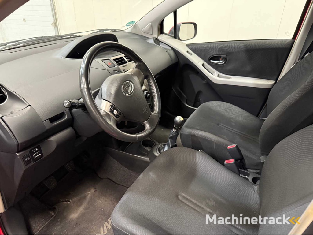 Toyota - Daihatsu - Charade - Personenauto - 2011