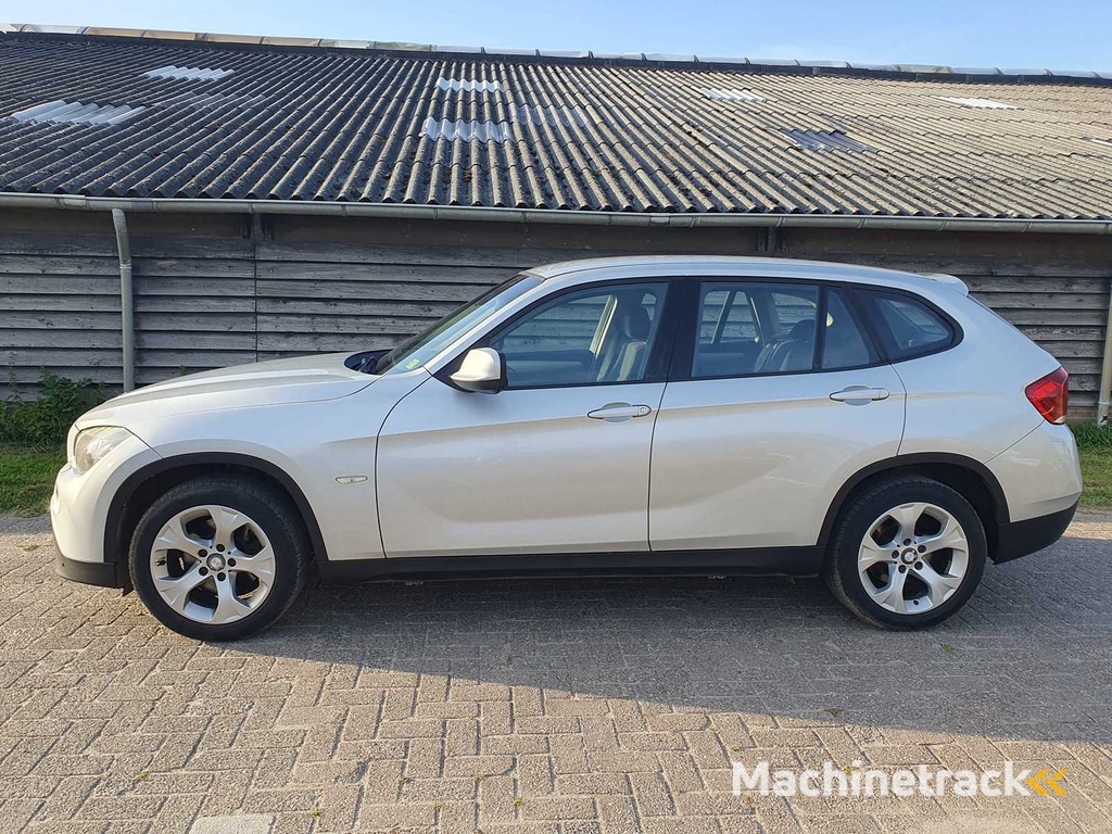 BMW - X1 - sDrive18d Executive - Car - 2011