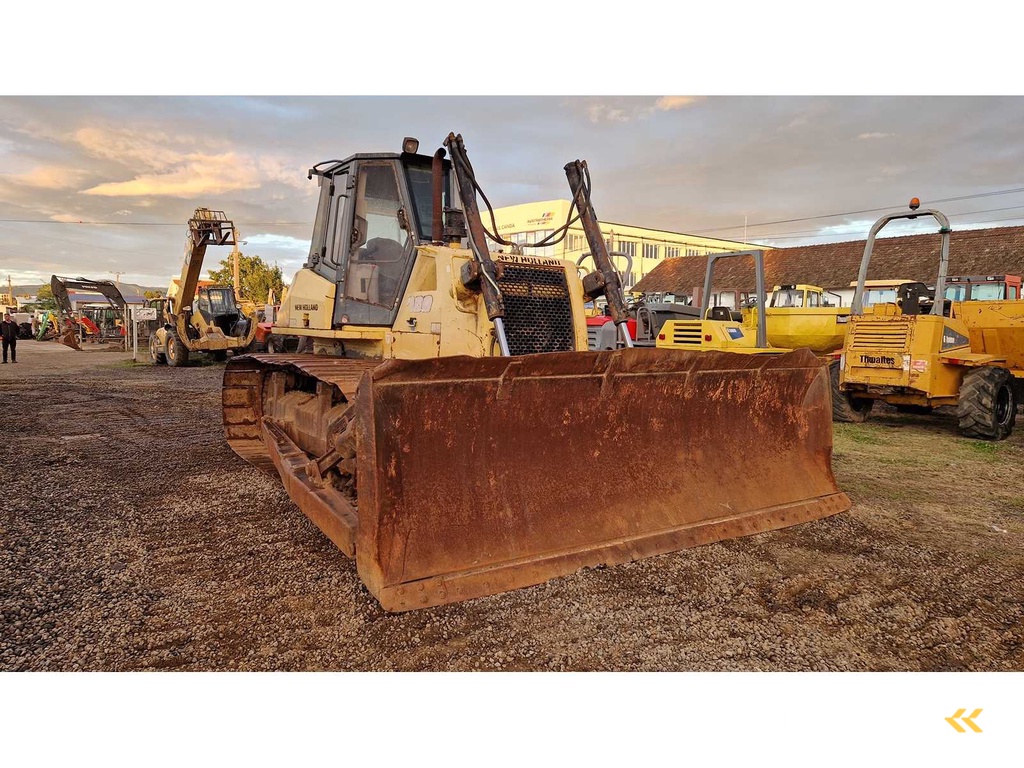 NEW HOLLAND Bulldozer