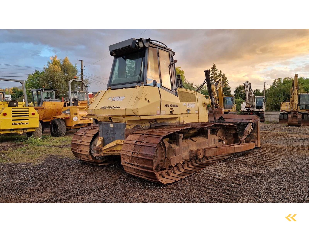 NEW HOLLAND Bulldozer