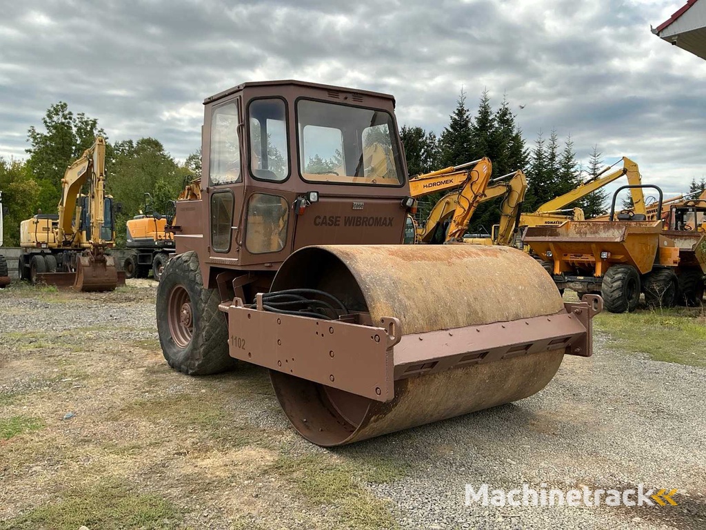 CASE - VIBROMAX 1102 - Bodemverdichter - 1995
